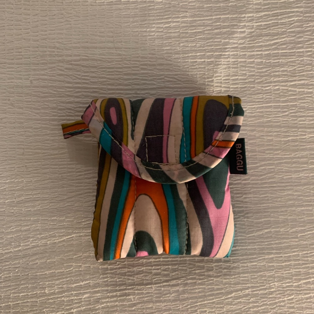 BAGGU Puffy Earbud Pouch